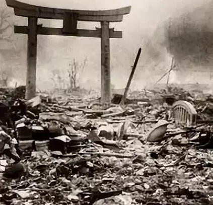 广岛和长崎原子弹爆炸：无辜平民的悲剧 - 1