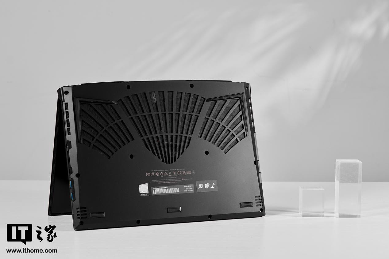 【IT之家评测室】AORUS 15P XD 游戏本评测：300Hz 高刷，电竞级性能释放 - 12