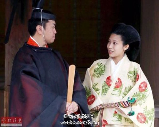 日本公主典子為愛「下嫁」平民，如今卻傳出婚姻出現問題。(圖／微博)