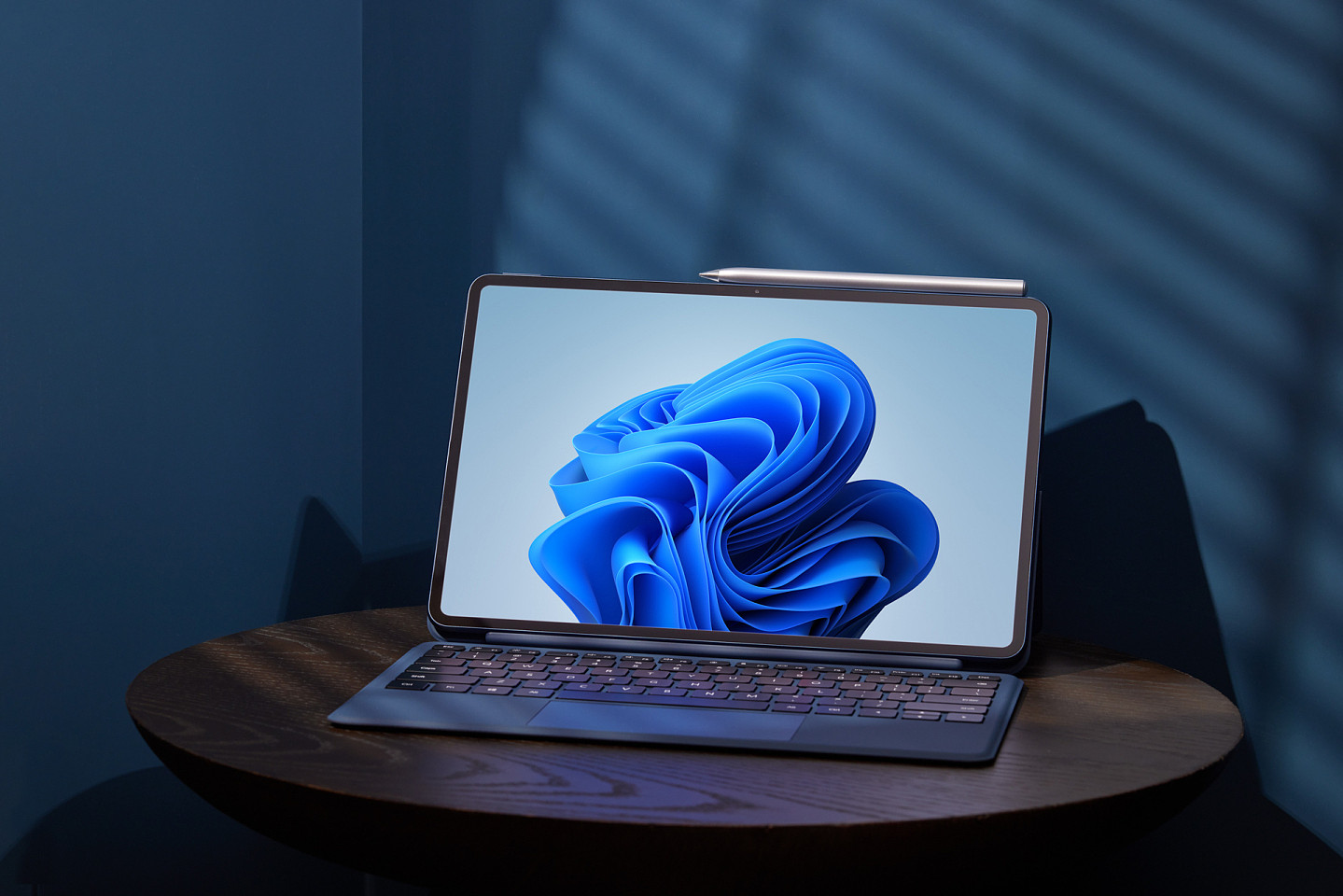 【IT之家开箱】华为 MateBook E 二合一笔记本图赏：OLED 原色全面屏，5999 元起 - 3