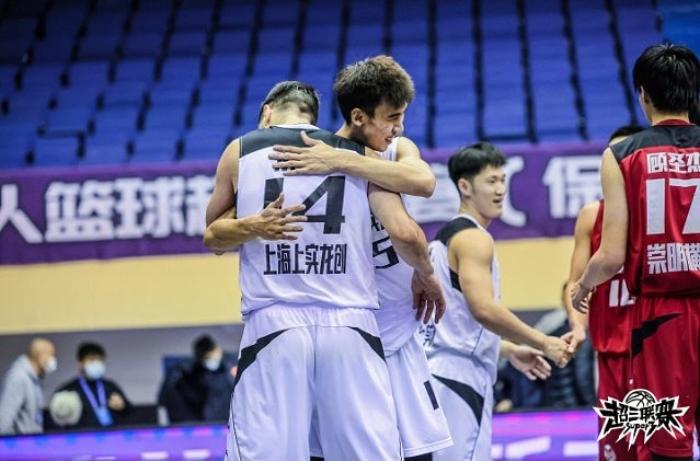 超三联赛：双塔显威，上海上实龙创夺得第四阶段冠军！ - 11