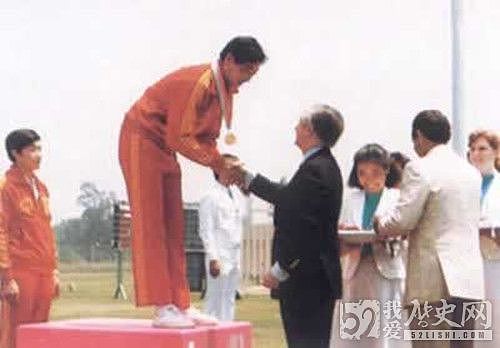 许海峰为我国赢得第一枚奥运金牌 - 1