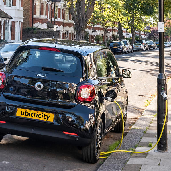 英国拟未来10年每年新建14.5万个电动汽车充电站 - 1