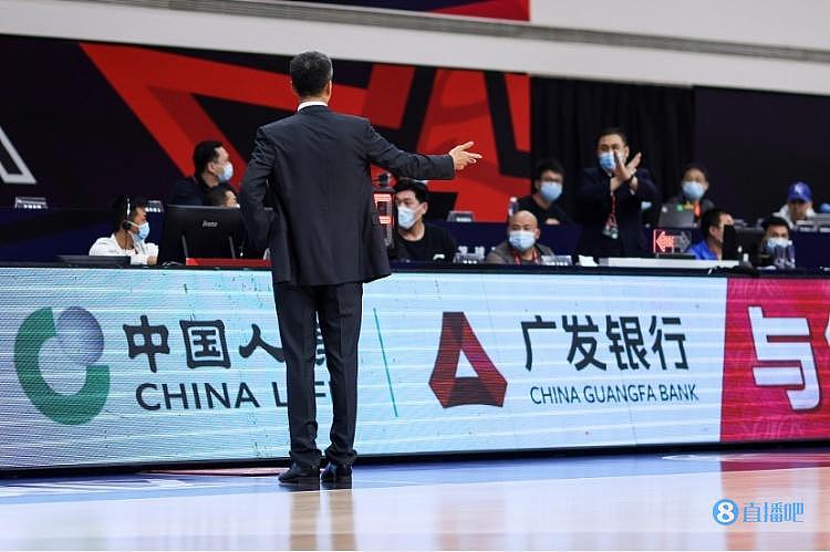贾磊：广州与吉林比赛裁判&技术代表受篮协通报批评+停赛多场 - 1