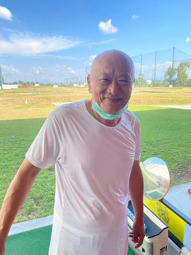 77岁凌峰近况曝光，手术后隐居泰国休养，自曝与家人很少联系 - 4
