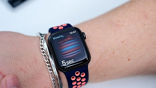 消息称Apple Watch将新增血压和体温检测功能 - 1