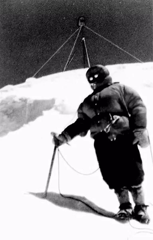 世界首位珠峰北坡登顶女性是谁 有着怎样惊心动魄的经历 - 2