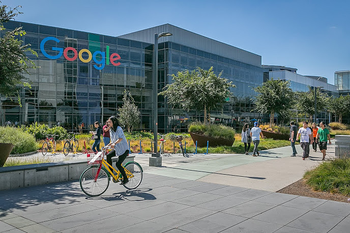 谷歌季度业绩远超预期 母公司Alphabet盘后大涨8% - 1