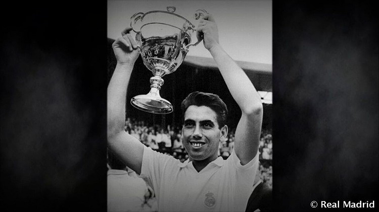 皇马官方悼念西班牙网球传奇桑塔纳，他曾身穿皇马球衣捧起温网