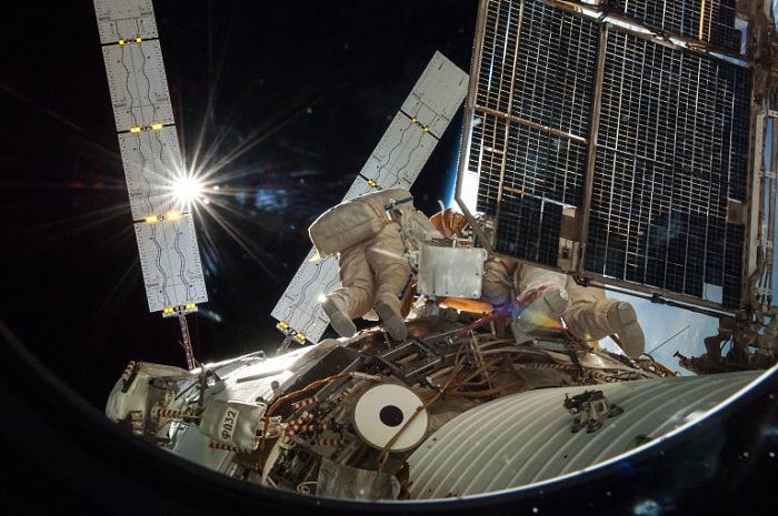 Cosmonauts-Oleg-Artemyev-and-Alexander-Skvortsov-Spacewalk-2014-768x510.jpg