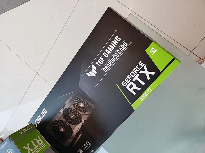 华硕TUF Gaming系列GeForce RTX 3090 Ti显卡包装曝光 - 2