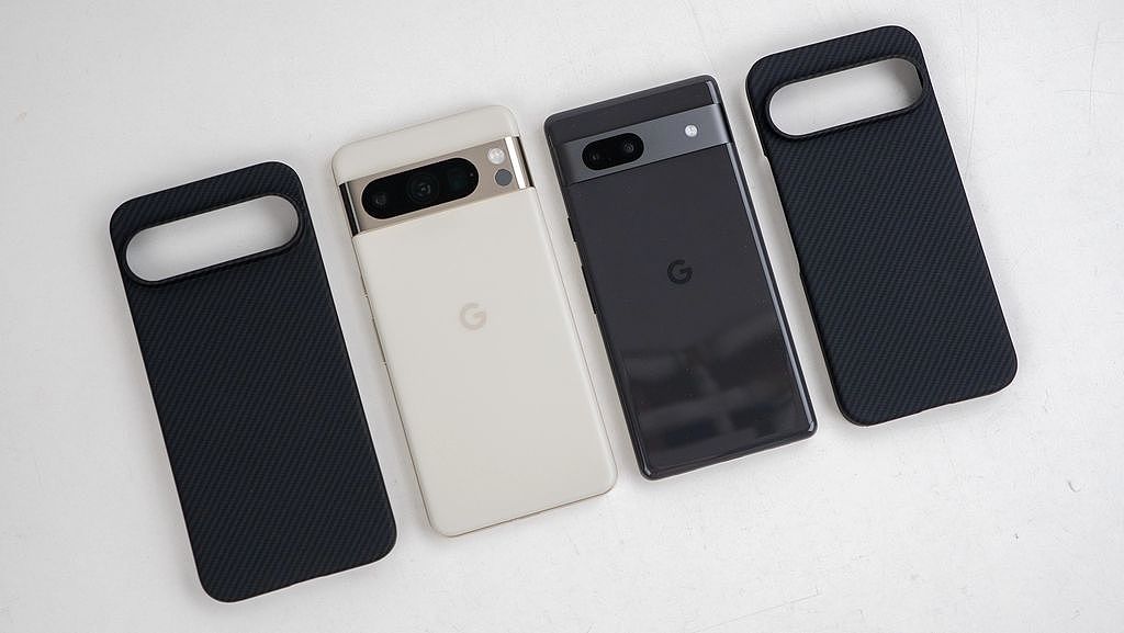 谷歌 Pixel 9 系列会有第三款机型，XL 版手机保护套曝光 - 1