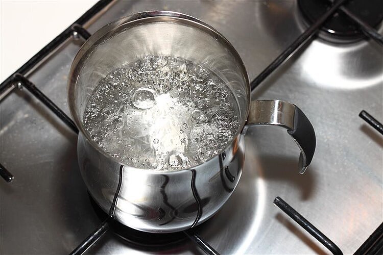 电热水壶中的水垢，对人体有害吗？有什么方法可以清理吗？ - 6