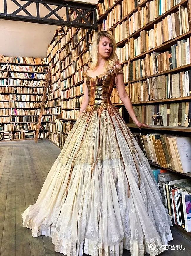 用裙子讲故事，她把书本和表盘都缝进裙子…竟然这么美！ - 20