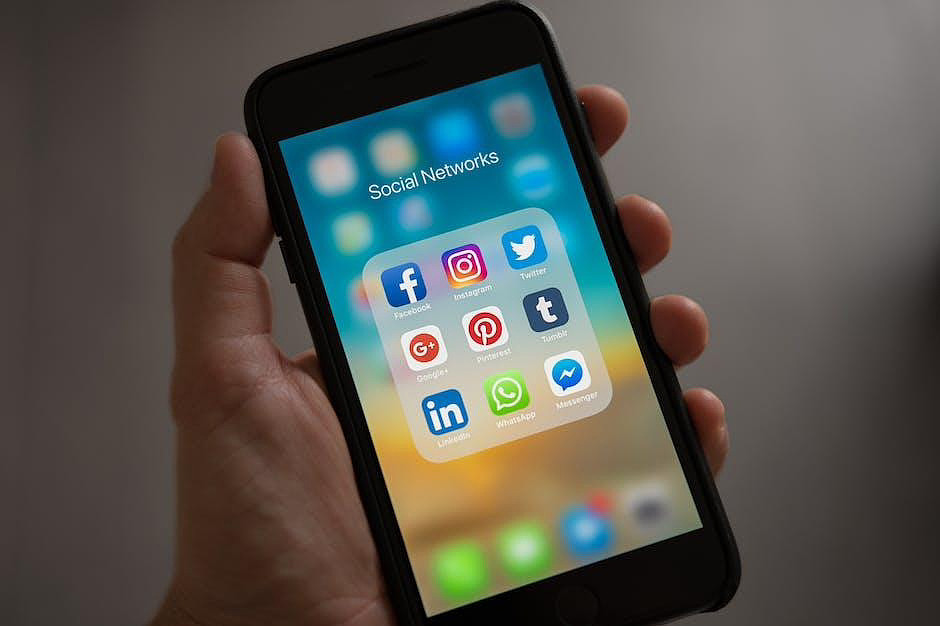 实施《在线安全法案》后 英国政府拟进一步限制16岁以下用社交媒体 - 1