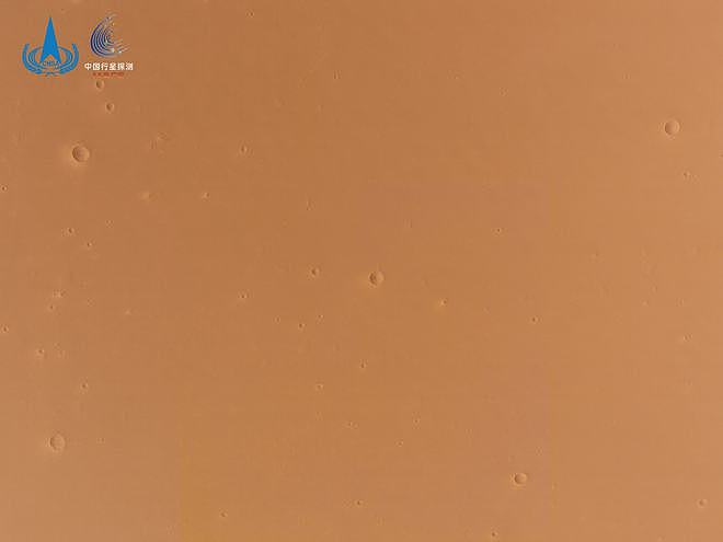 祝融号最新自拍照：表面积累薄薄的沙尘 - 6