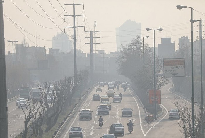 800px-Heavy_Air_pollution_in_Tehran.jpg
