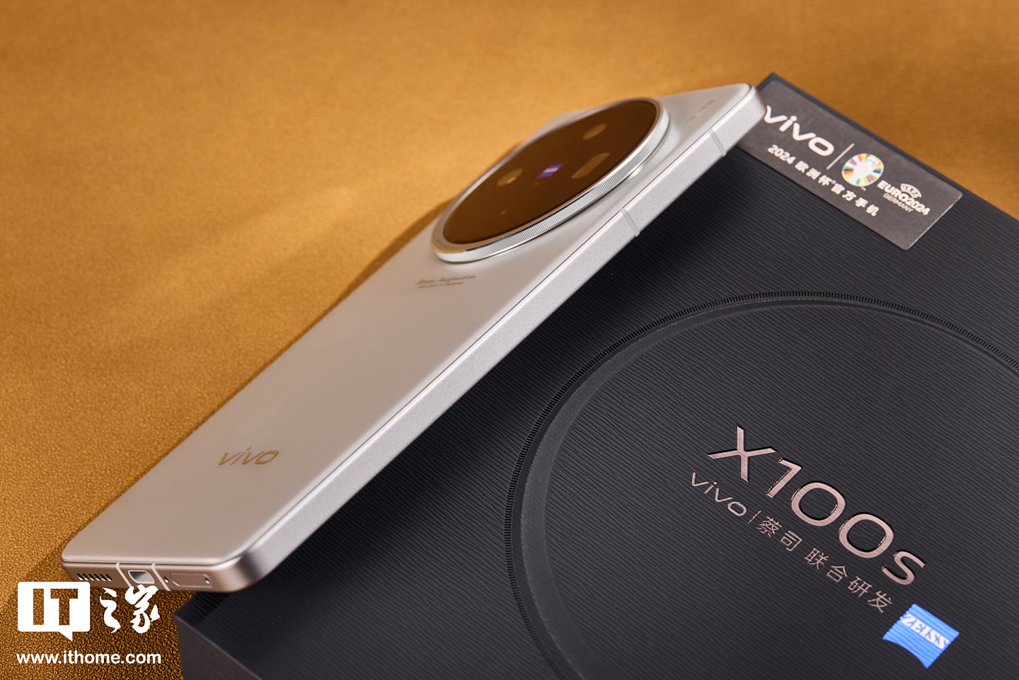 【IT之家开箱】vivo X100s「钛色」图赏：7.80mm 超薄直屏，首发搭载天玑 9300+ - 11