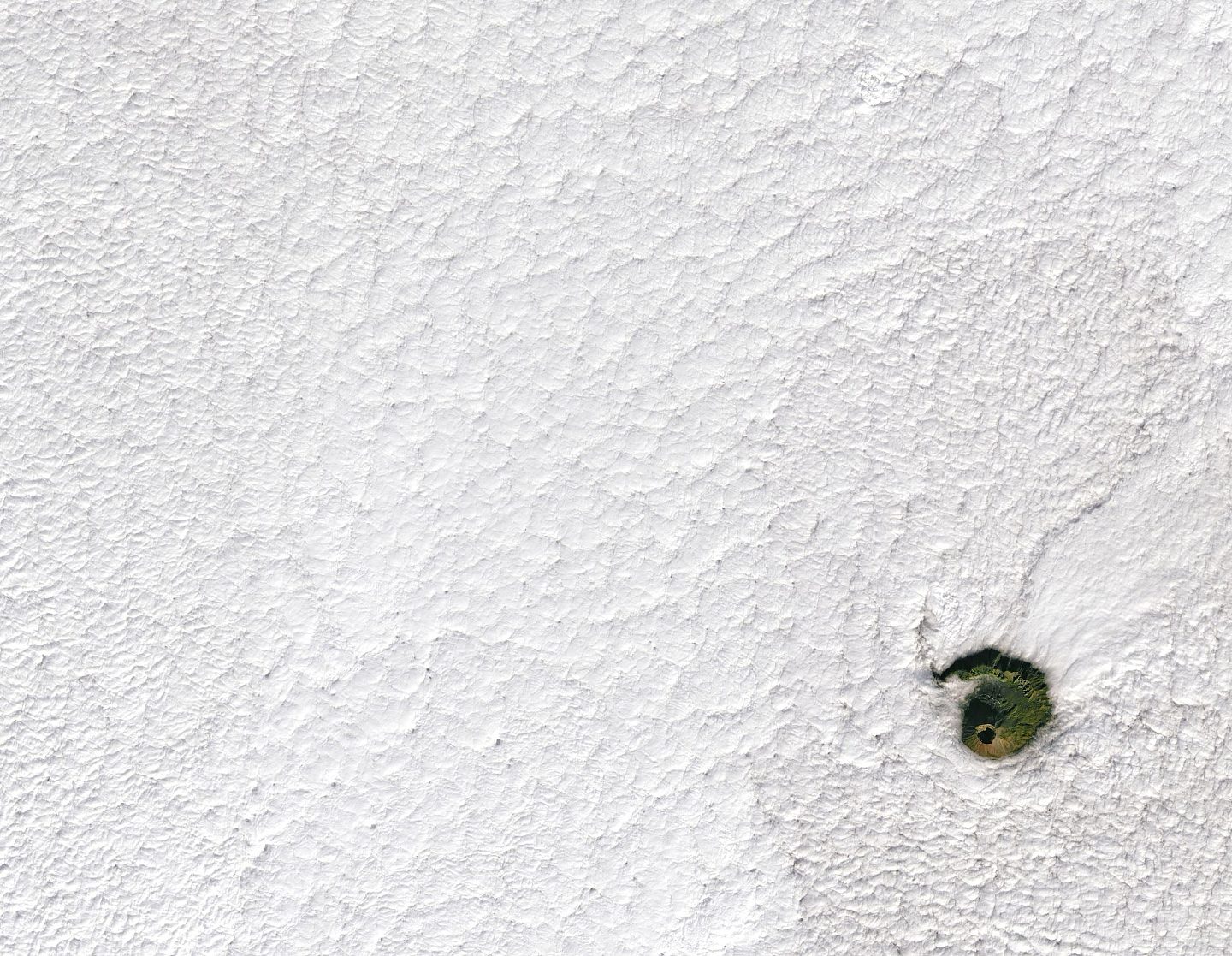 跟随Landsat卫星相机俯瞰地球上最危险的火山之一：维苏威火山 - 1