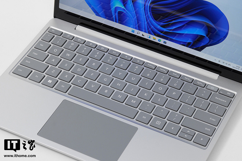 【IT之家开箱】微软 Surface Laptop Go 2 亮铂金图赏 - 8