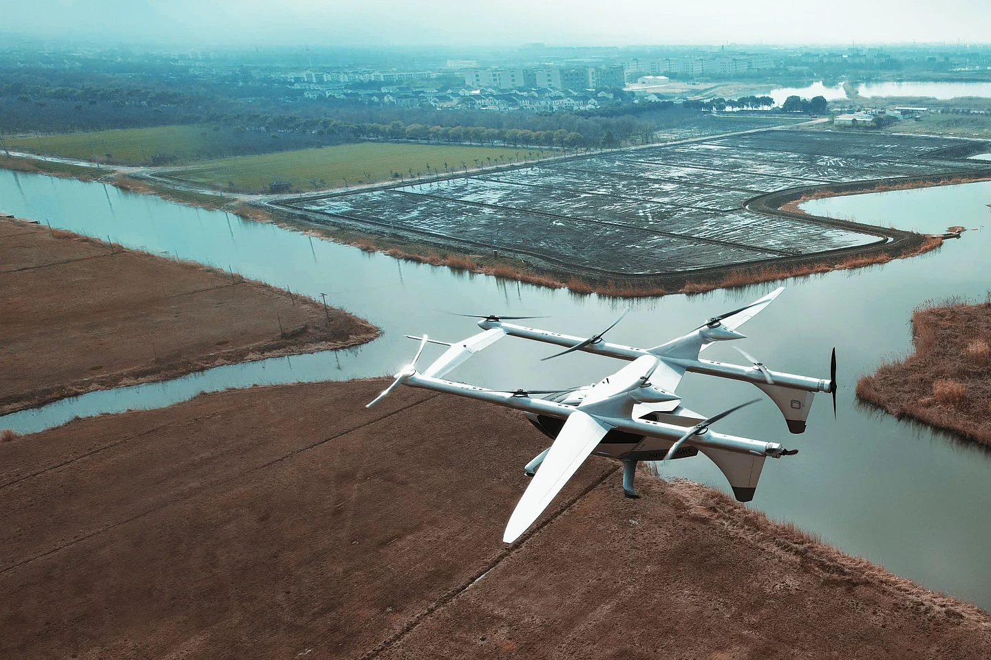 峰飞公布首款载人飞行器 首次eVTOL升空和巡航过渡测试展示 - 7