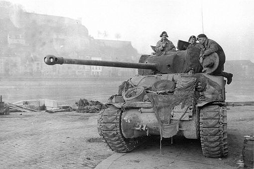 盟军针对虎式研制出了哪些坦克 - 19