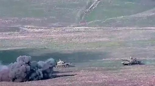 阿塞拜疆在纳卡地区发动坦克攻击 其主要原因是什么? - 1