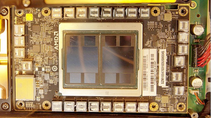 AMD 6nm MI250X加速卡被扒开：1个节点1小时5度电 - 4