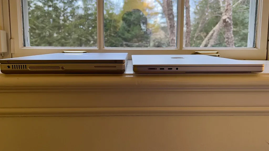 2001年PowerBook G4和2021年MacBook Pro对比：很相似 - 4
