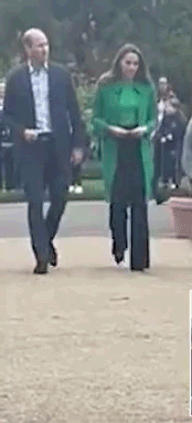 凯特王妃穿7年前绿衣亮相，拉链终于打开了，罕见和威廉无互动 - 4