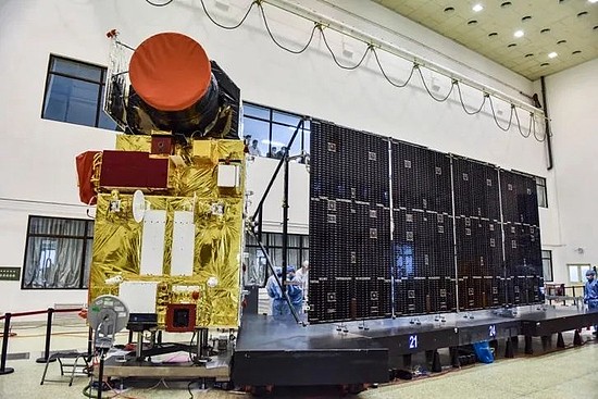 中国成功发射激光二氧化碳探测卫星 - 3