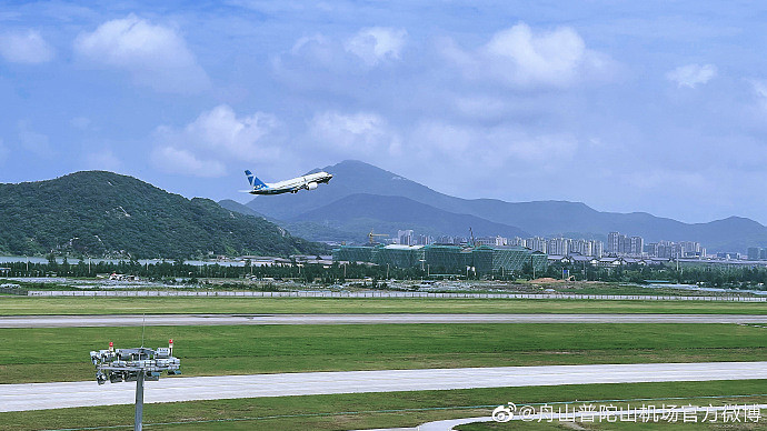 浙江舟山机场：波音737 MAX进行了空域与进近验证试飞 - 1