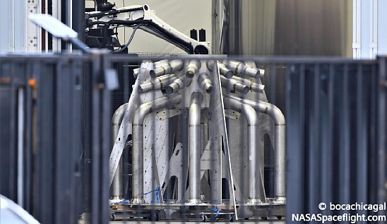 29个猛禽发动机、最低7500吨推力，SpaceX超重型助推器「发动机」：绝对的野兽 - 2