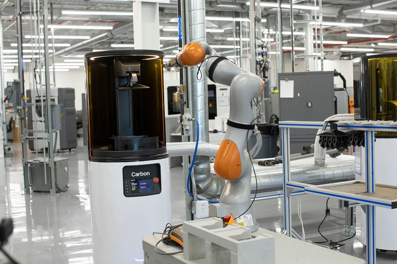 福特开始使用机器人来操作3D打印机 无需人工协助 - 1