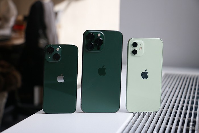iPhone 13全新苍岭绿和绿色真机上手 - 3