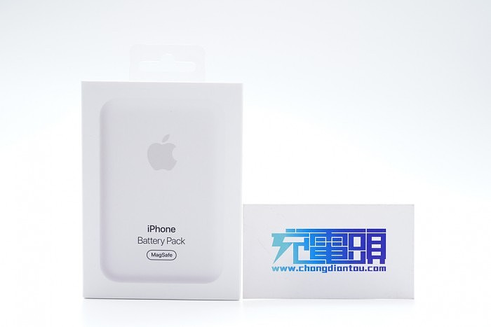 苹果官方首款MagSafe磁吸无线充电宝评测 - 2