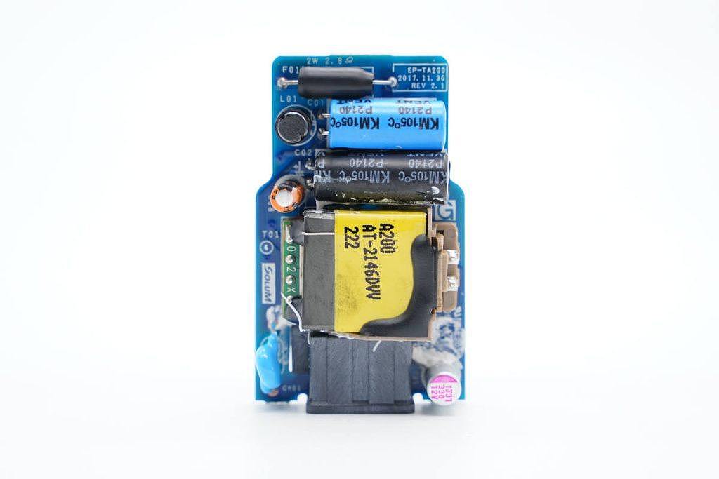 拆解报告：SAMSUNG三星15W充电器EP-TA200-充电头网