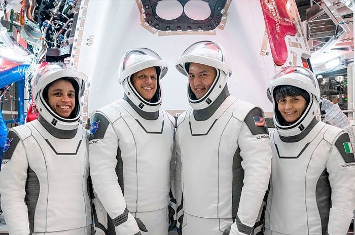 NASA Crew-4任务本月下旬发射 4名宇航员搭乘猎鹰火箭前往空间站 - 1