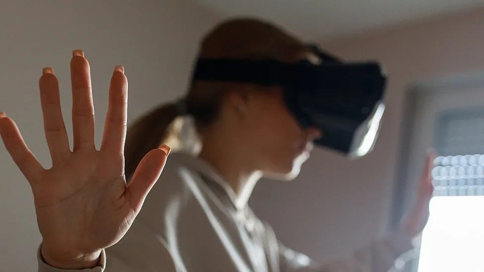 英国一未成年少女称在VR网游中遭遇侵犯 随后报警：心理受到伤害 - 1