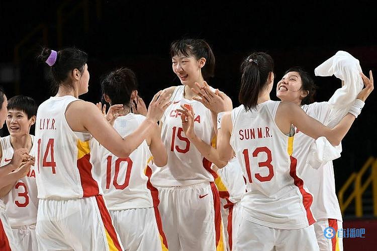 中国女篮奥运小组赛首次全胜晋级 净胜对手56分成淘汰赛1号种子 - 1
