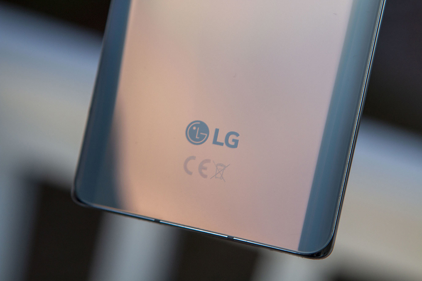 LG 退出手机业务后，向 OPPO 出售了 48 项美国标准专利 - 2
