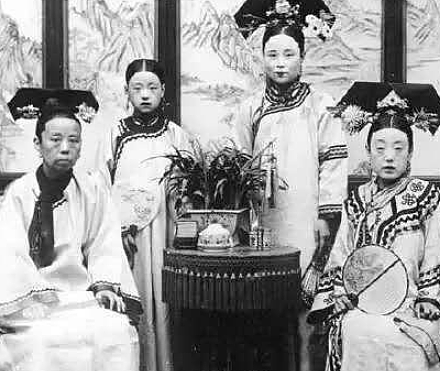 清朝时期皇帝后宫的嫔妃的月俸禄是多少？与现今相比是哪一个层次的？ - 1