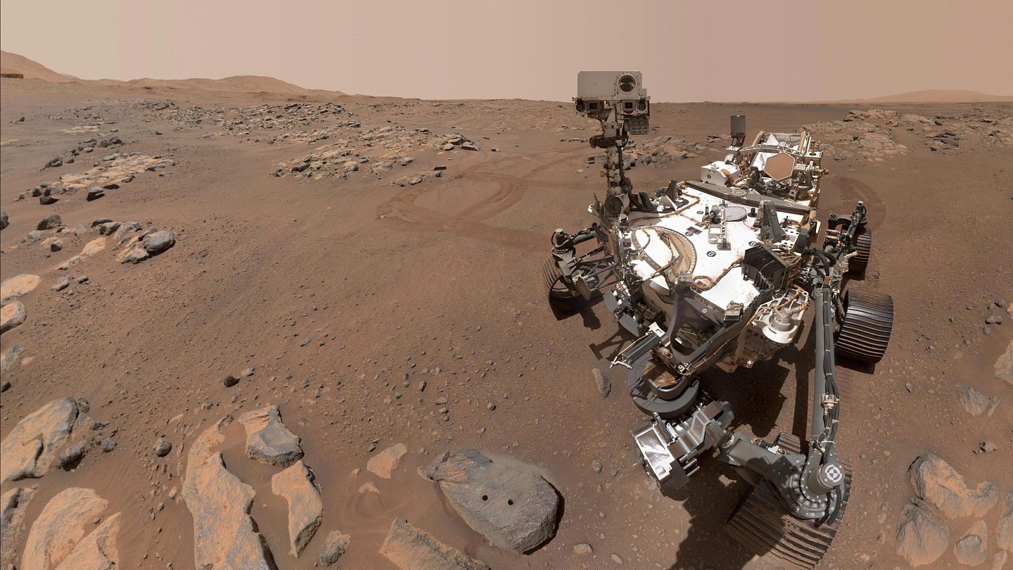 “毅力号”在火星Jezero环形山底部的岩石获得新发现 - 1
