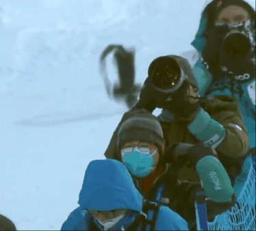 冬奥会雪场翻滚数十米后 这台索尼A1相机成为另类网红 - 1