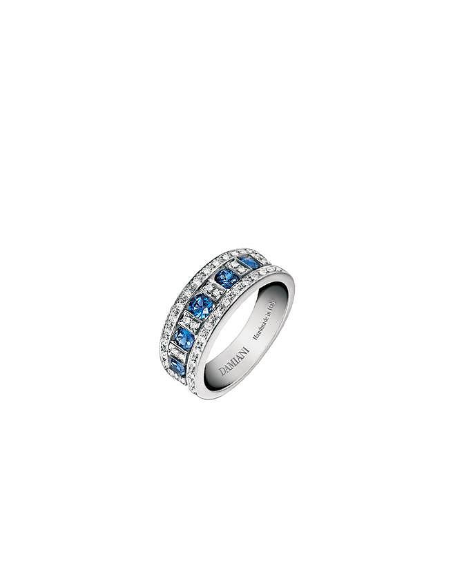 DAMIANI經典Belle Epoque美好年代藍寶石戒指，19萬3500元。（DAMIANI提供）