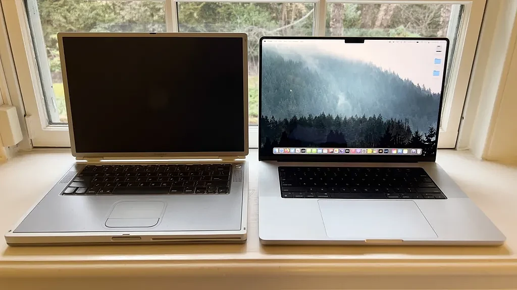 2001年PowerBook G4和2021年MacBook Pro对比：很相似 - 2