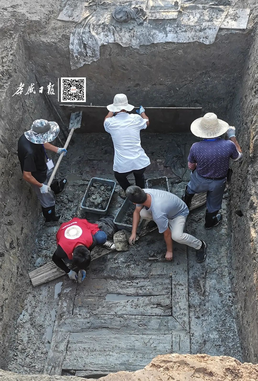 湖北云梦县一建设工地发现秦汉时期古墓葬 - 2