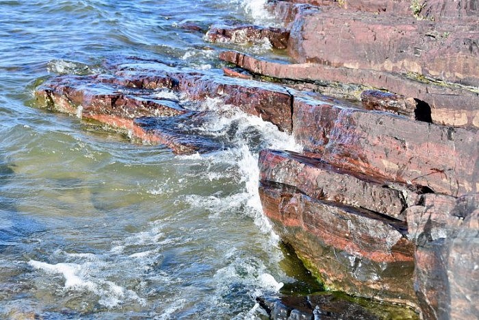 Ironstones-Along-Lakeshore-of-Tu-Nedhe-777x518.jpg