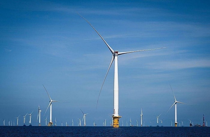我国首个百万千瓦级海上风电场并网发电 - 1