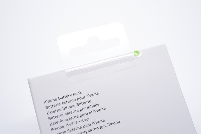 苹果官方首款MagSafe磁吸无线充电宝评测 - 8